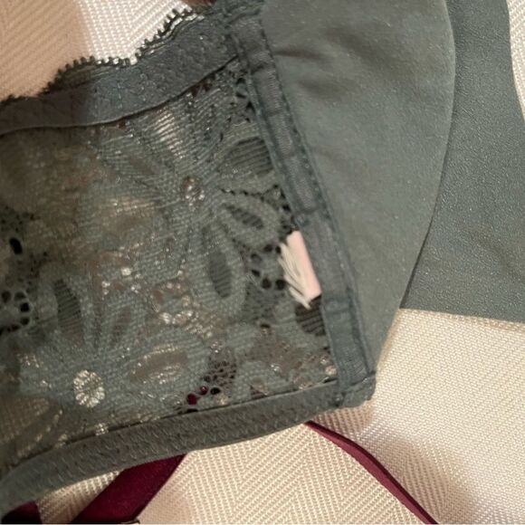 Victoria’s Secret bralette size Small, dark moss green and burgundy stretch lace - Picture 5 of 6